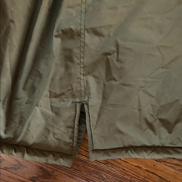 Old Navy Cream Faux Fur Jacket - Picture 4 of 4